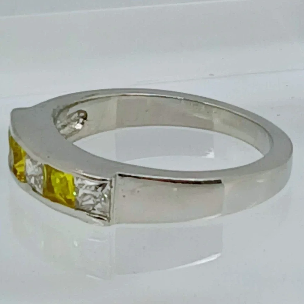 Vintage 90s Silver Tone Yellow Clear Princess Cut Channel Set Band Ring Size‎ 7